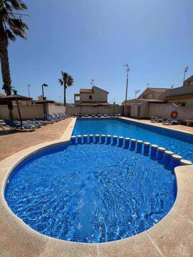 Bonito Adosado Con Piscina A 200 M De La Playa Apartment El Mojon  Bagian luar foto